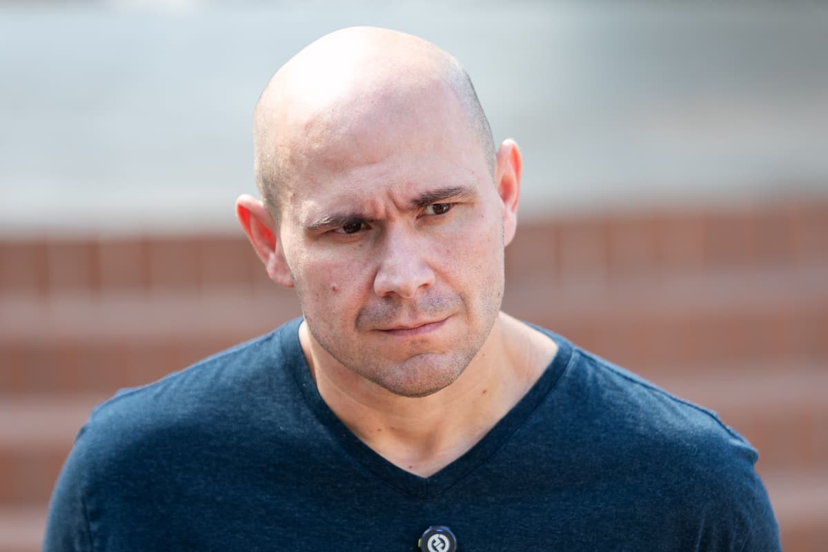 Abilio sanciona lei de retorno para vulneráveis em Cuiabá MT