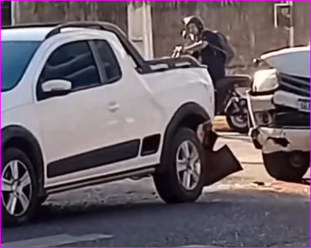 Acidente entre Amarok e Saveiro mobiliza equipes em Primavera