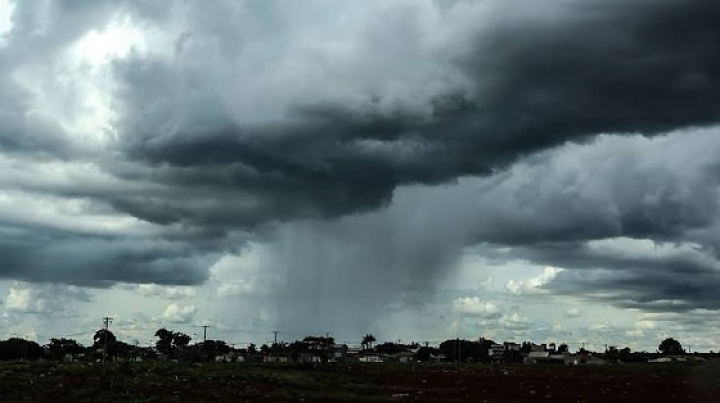 Alerta de temporal coloca 126 municípios de Mato Grosso em risco