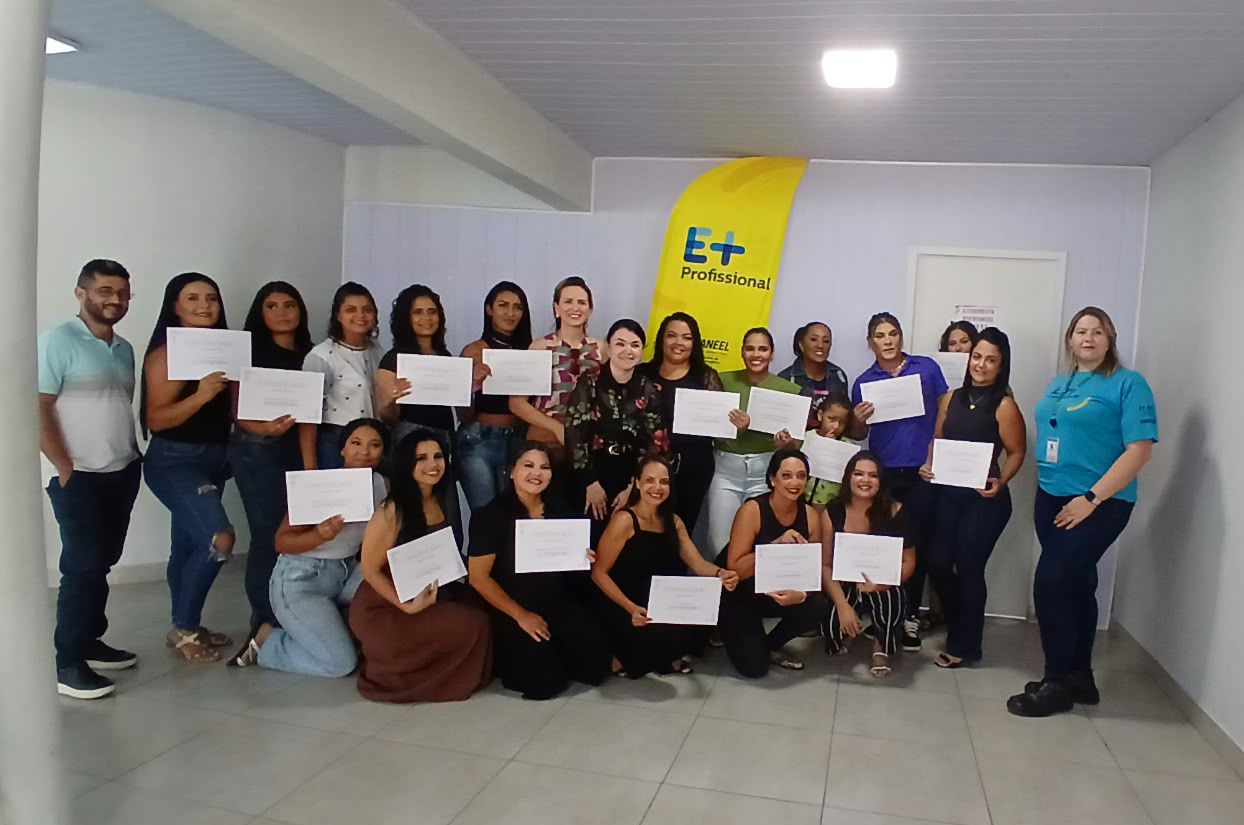 Aragarças conclui mutirão social com entrega de geladeiras e capacitação