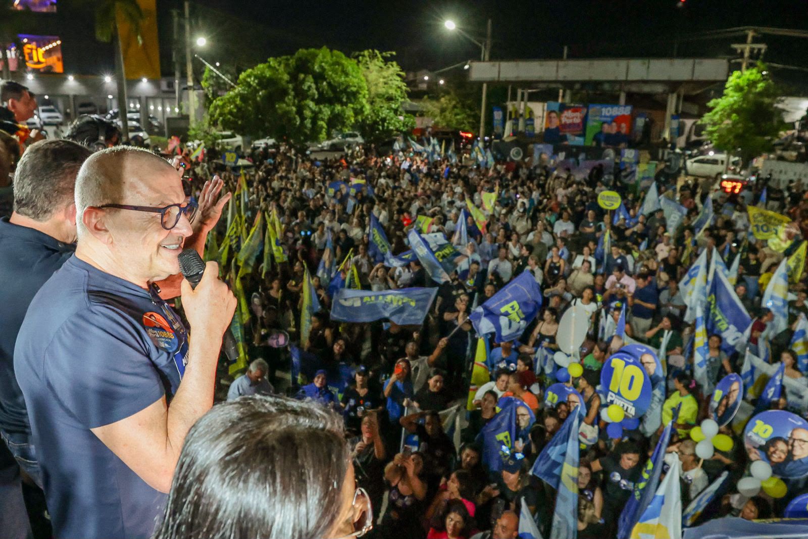 Ato político reúne milhares no CPA em Cuiabá e marca campanha no MT