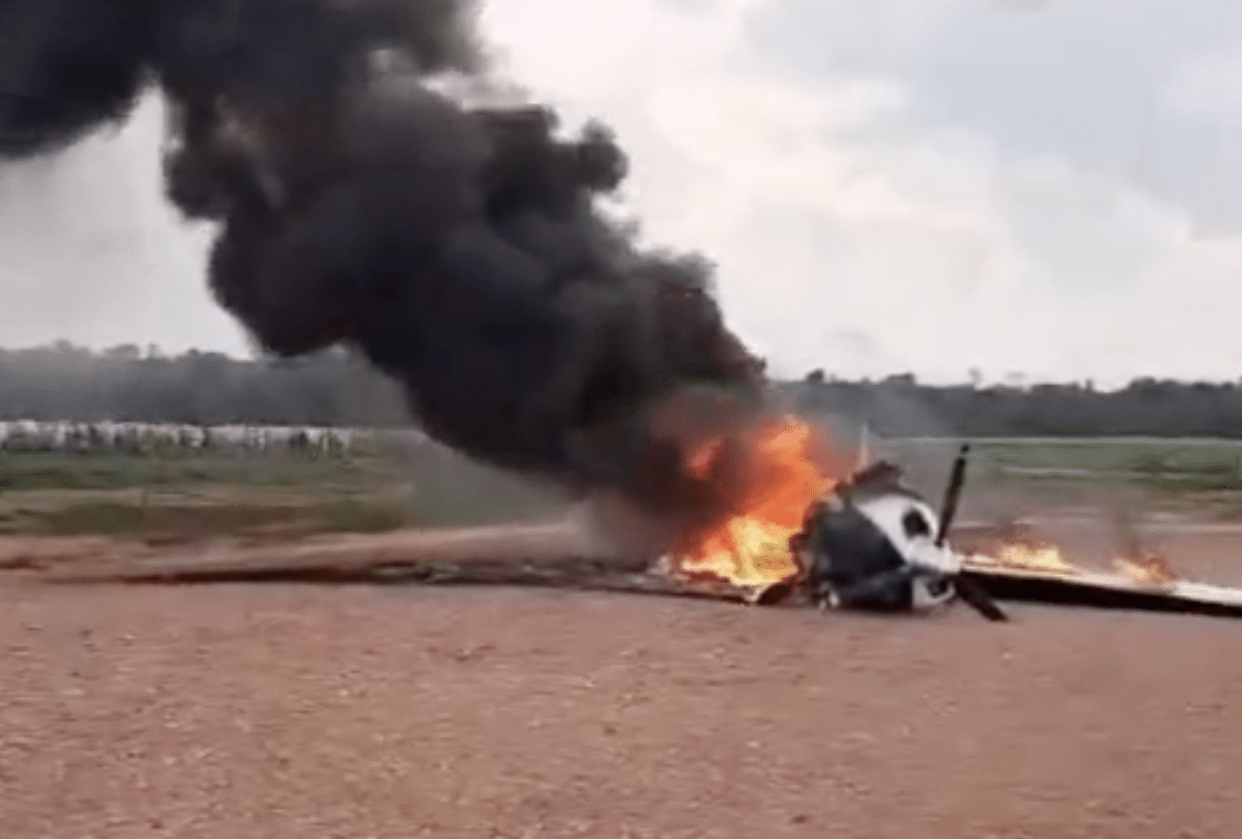 Avião é interceptado pela FAB em Juara e incendiado