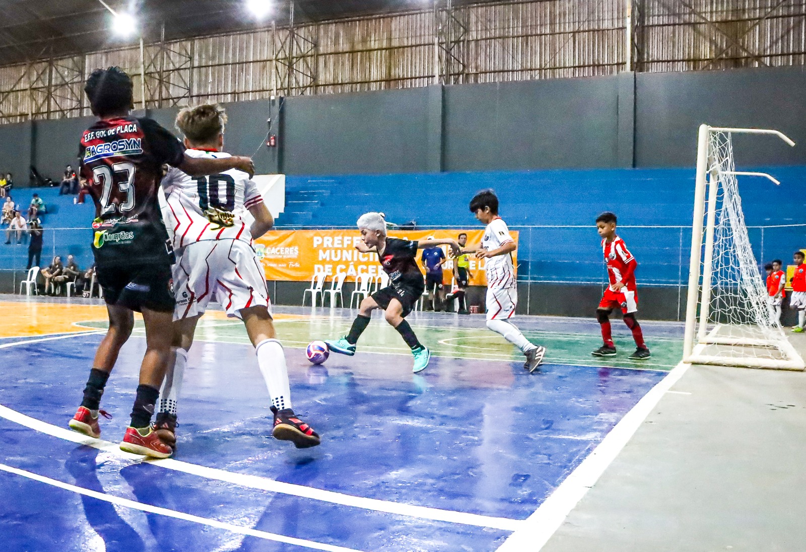 Cáceres encerra futsal e foca nos Jogos Paralímpicos