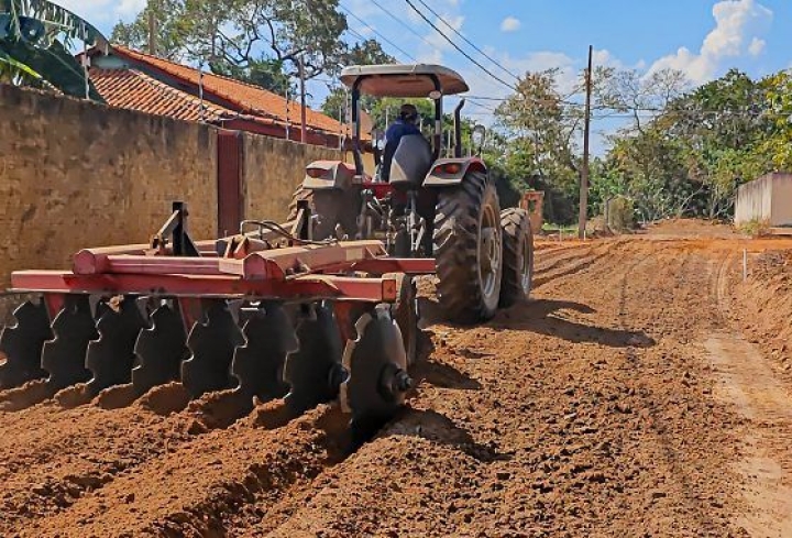 Cáceres testa nova tecnologia para pavimentação e estradas