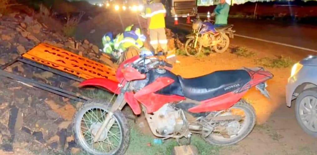 Caminhonete atinge três motos e deixa feridos na BR-163 em Sinop