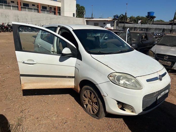 Carro furtado em golpe é achado por lombada em Alta Floresta