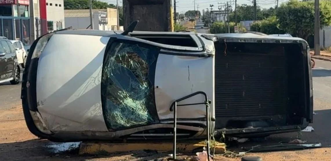 Colisão entre picapes deixa dois feridos em Sorriso