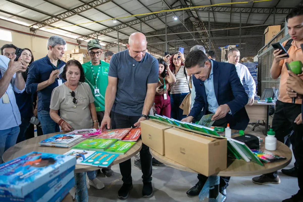 Cuiabá define regras para descarte de livros e uniformes MT