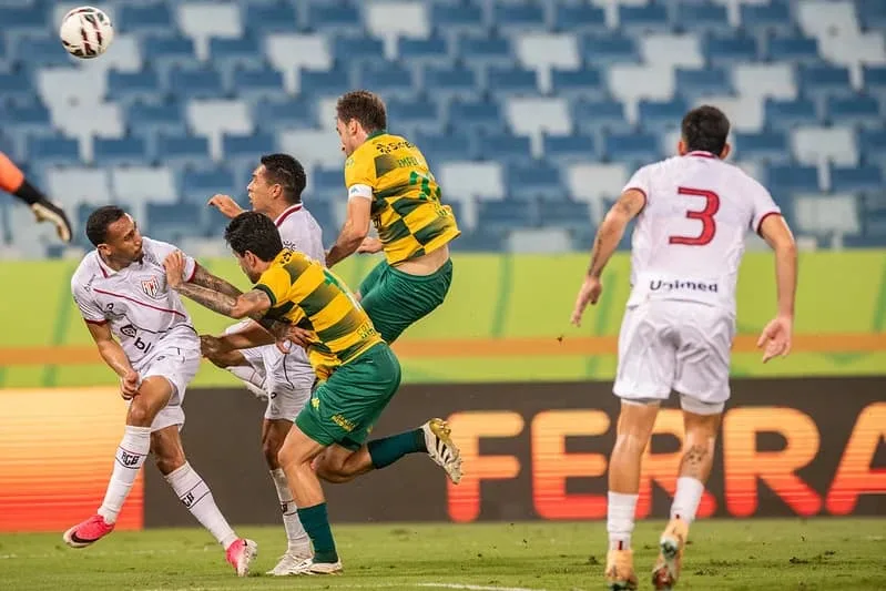 Cuiabá perde para o Atlético-GO na Arena Pantanal e fica perto do Z4 em MT