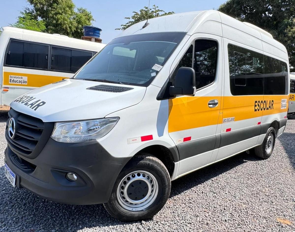 Cuiabá quita dívida milionária do transporte escolar rural