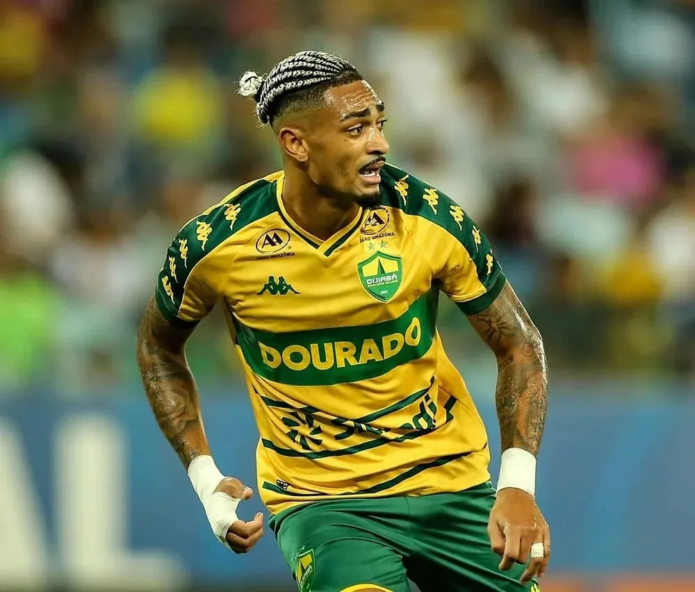 Cuiabá vende centroavante para clube do Japão por R$ 6,6 milhões em MT