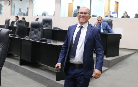 Deputado avalia prefeitura e fala sobre planos políticos em Várzea Grande