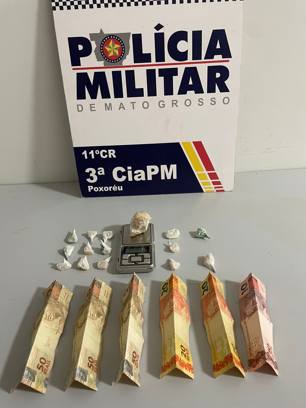 Dupla é presa por tráfico de drogas em Poxoréu