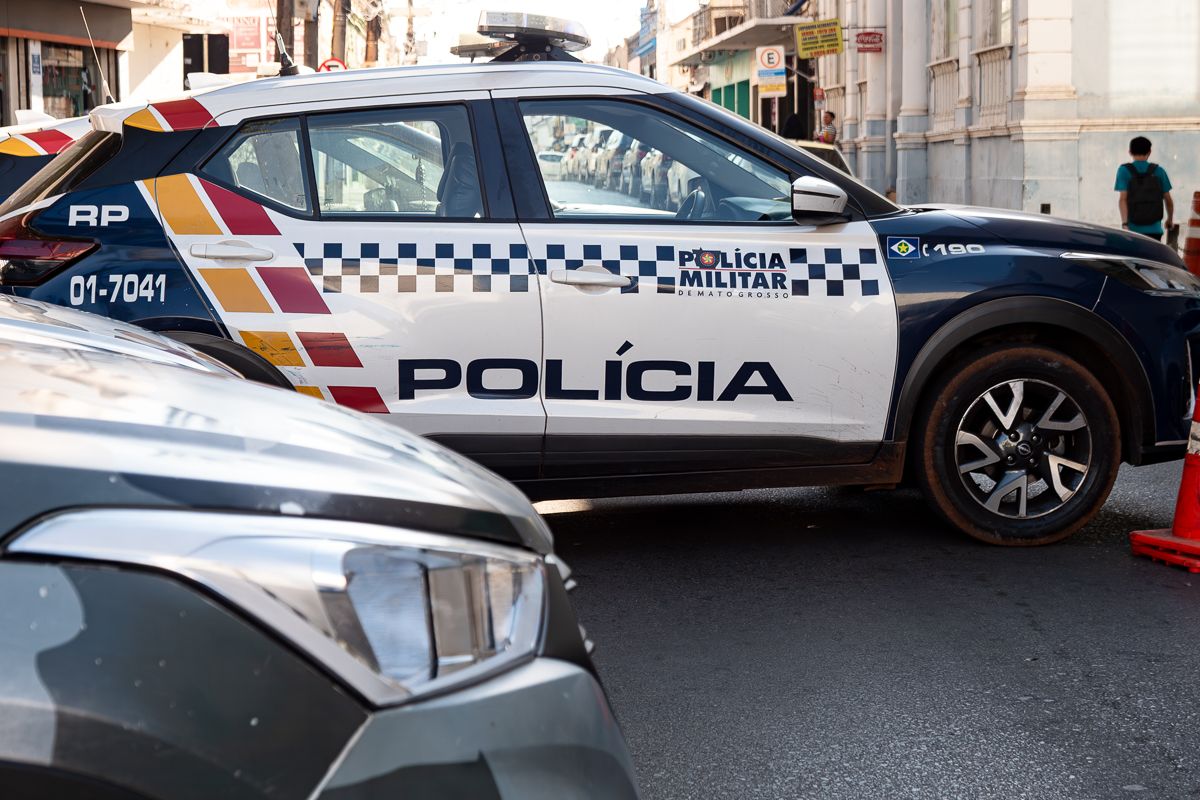 Esposa é presa em galinheiro após ferir marido com faca em MT