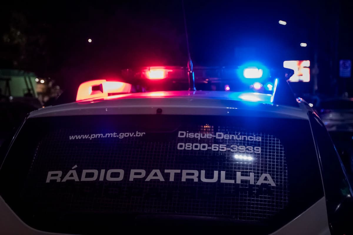 Ex-companheiro destrói carro de mulher em Rondonópolis