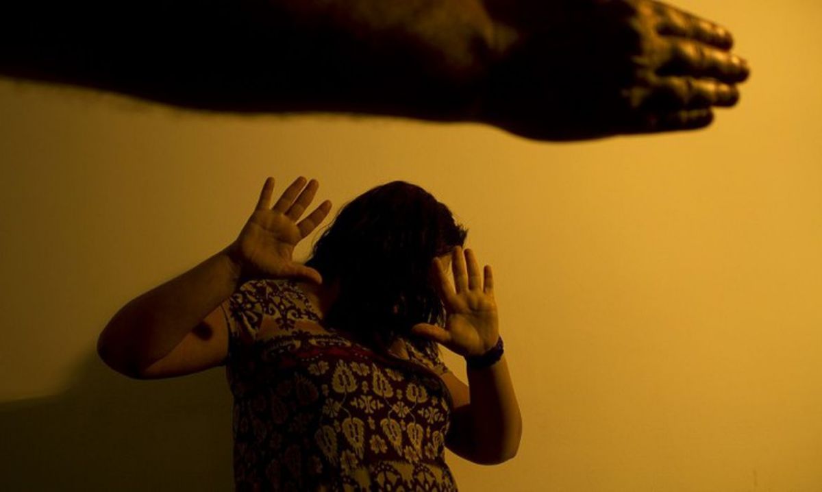 Ex-marido invade casa e agride mulher em Cuiabá MT
