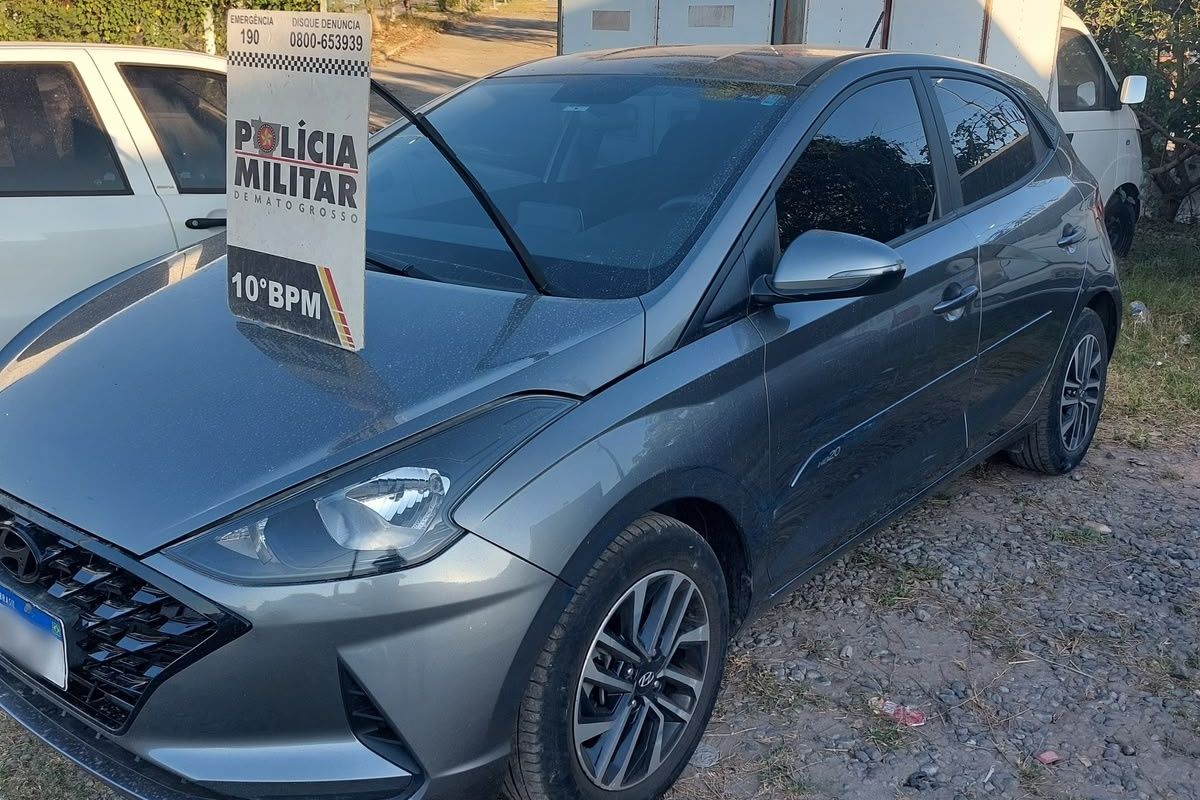 Fuga do Fórum e roubo de carro terminam em batida em Cuiabá MT
