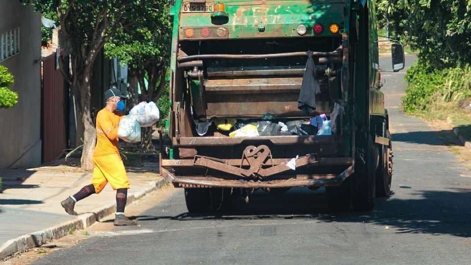 Garis cobram fim de jornadas exaustivas e atrasos em Cuiabá