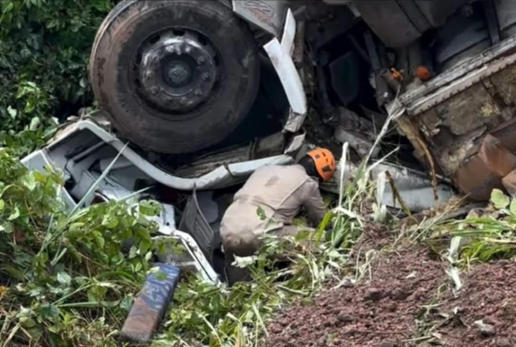Grave acidente na BR-174 deixa um morto e motorista preso em Pontes e Lacerda