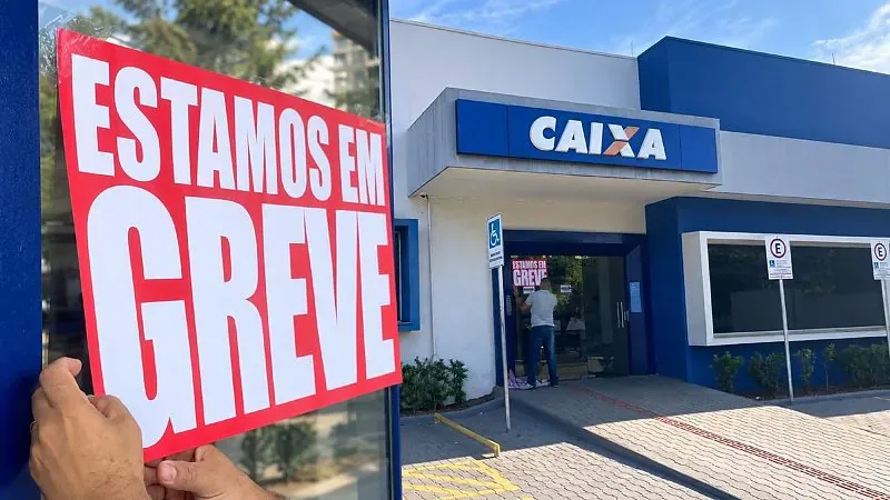 Greve da Caixa paralisa atendimento e afeta Canarana MT