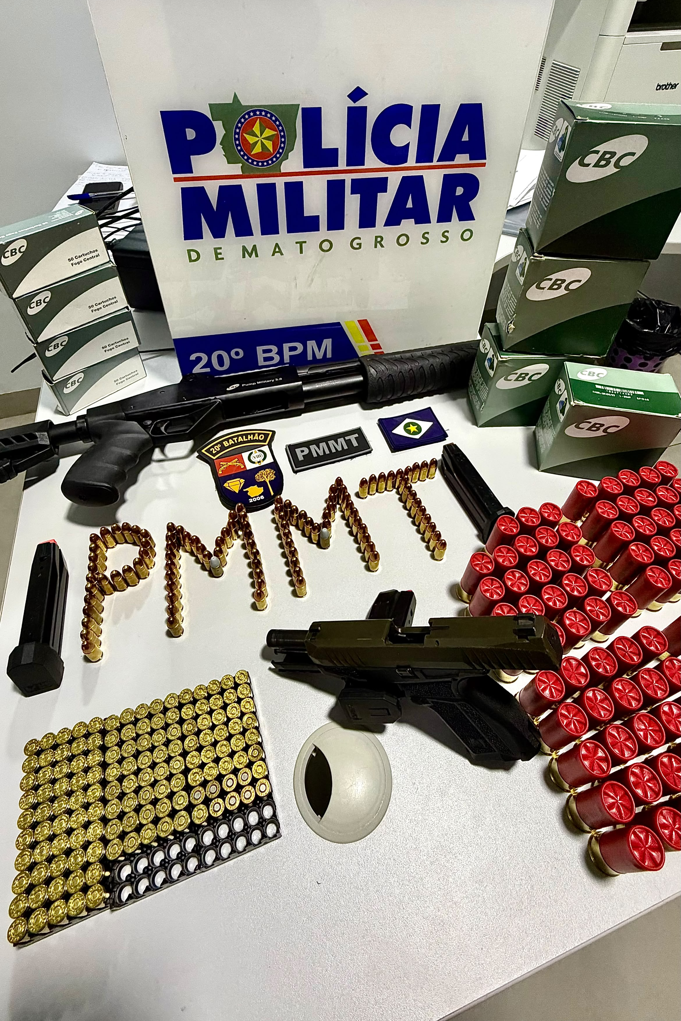 Homem é preso por violência doméstica e guarda armas em Juína MT
