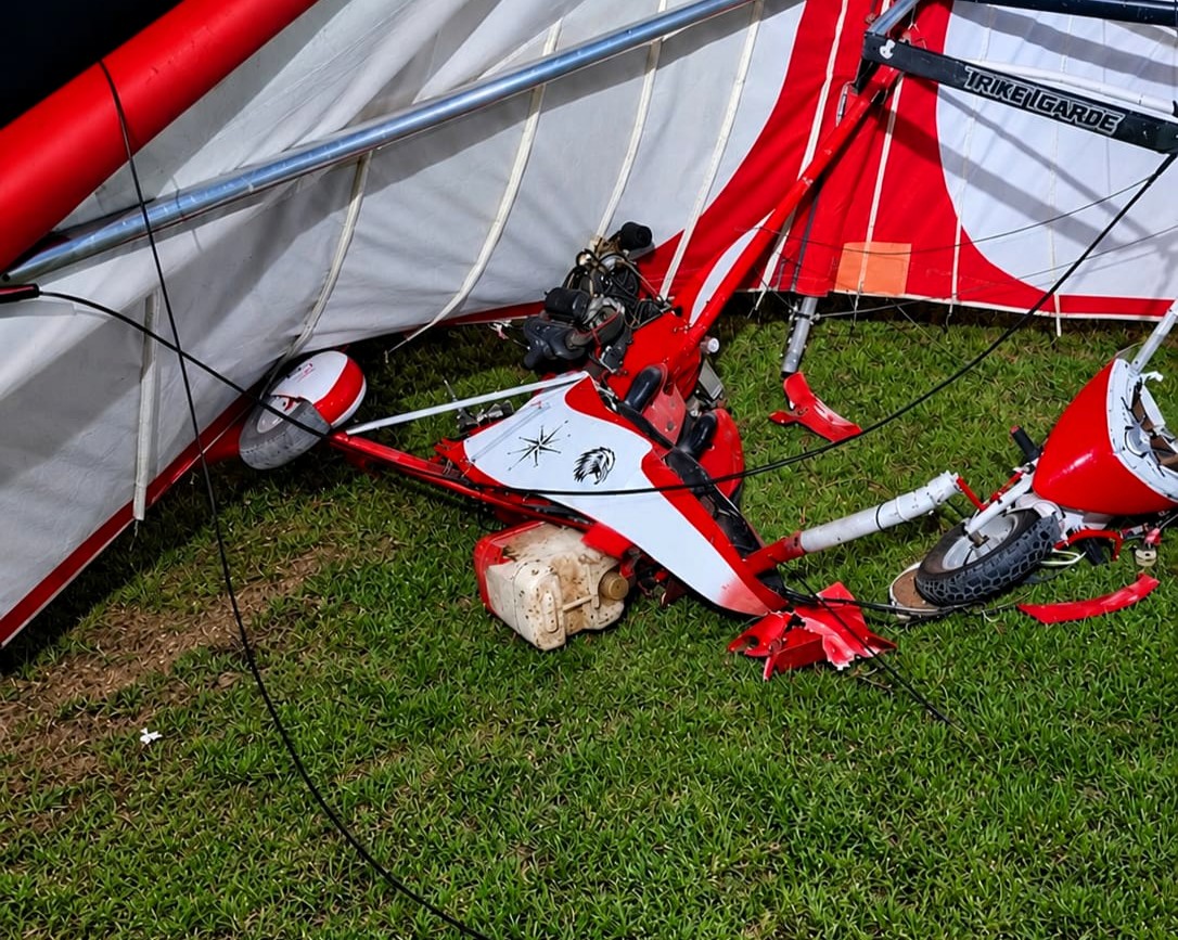 Homem sofre ferimentos graves em acidente com trike voador em MT