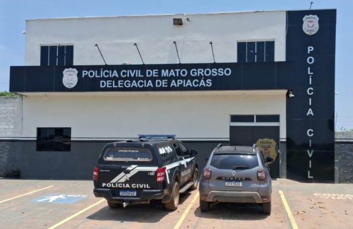 Jovem suspeita de sequestrar mulher para facção é solta em MT