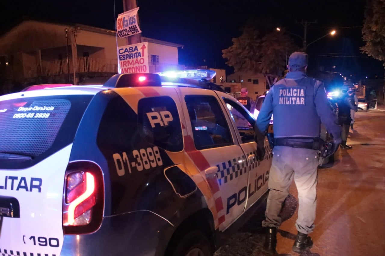 Mãe é presa em MT após filha de 13 anos entrar em coma alcoólico