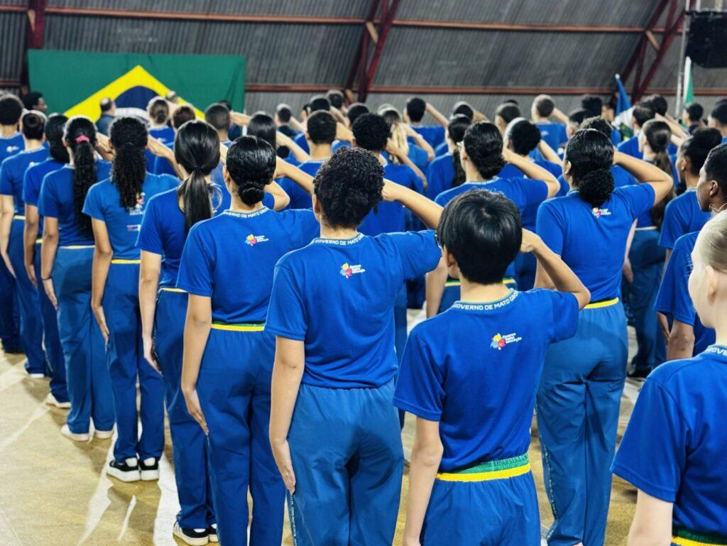 Mato Grosso supera meta e chega a 227 escolas cívico-militares