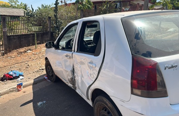 Moto colide com carro e condutor fica gravemente ferido em Colíder