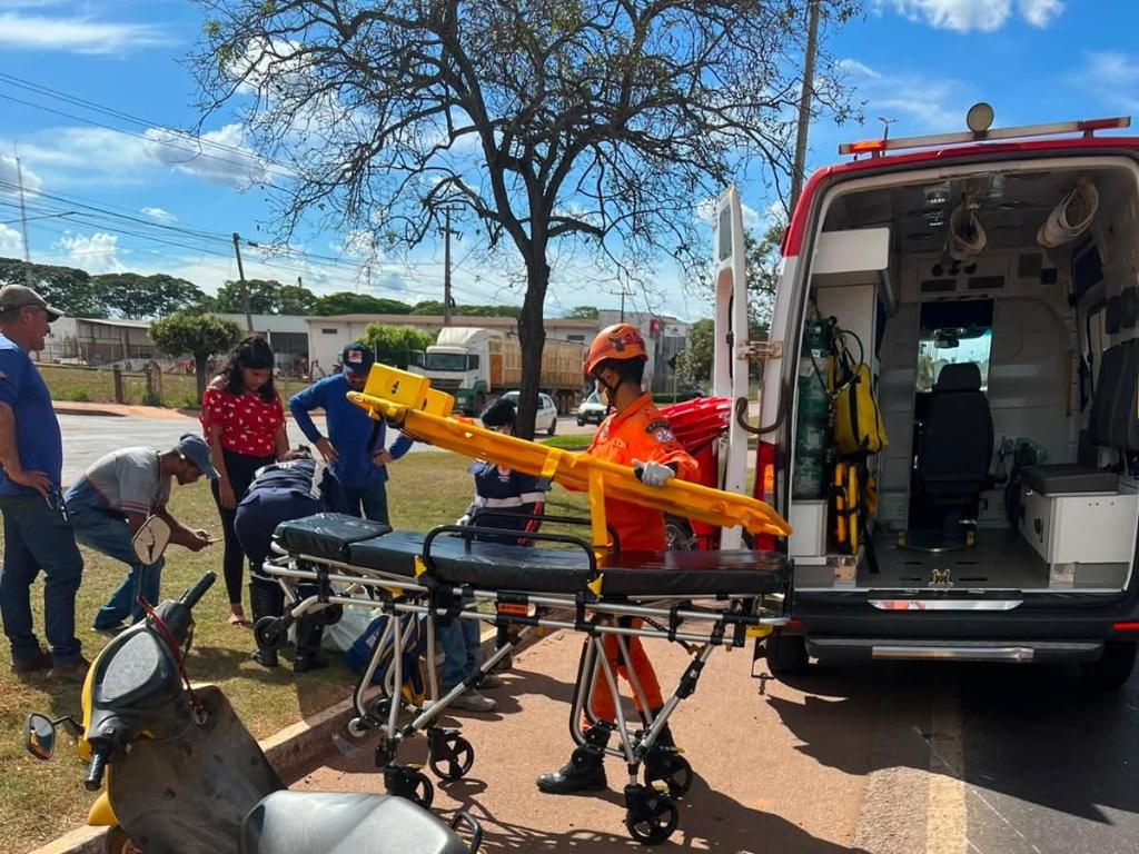 Motociclista fica ferido em colisão no trevo de Jupiara