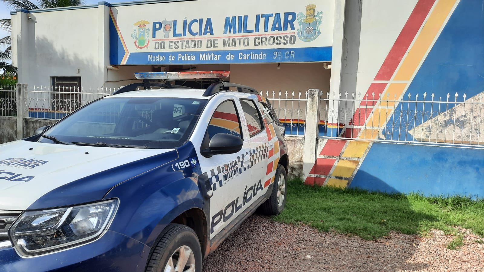 Motociclista fratura fêmur após batida com caminhonete em Carlinda