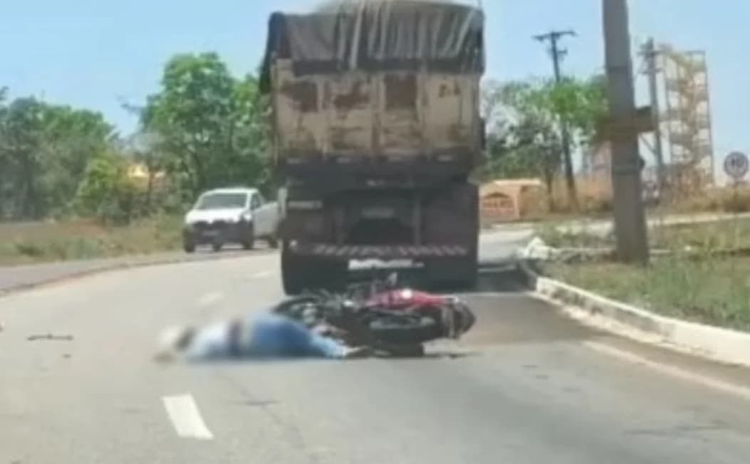 Motociclista morre atropelada por caminhão após colisão em Diamantino