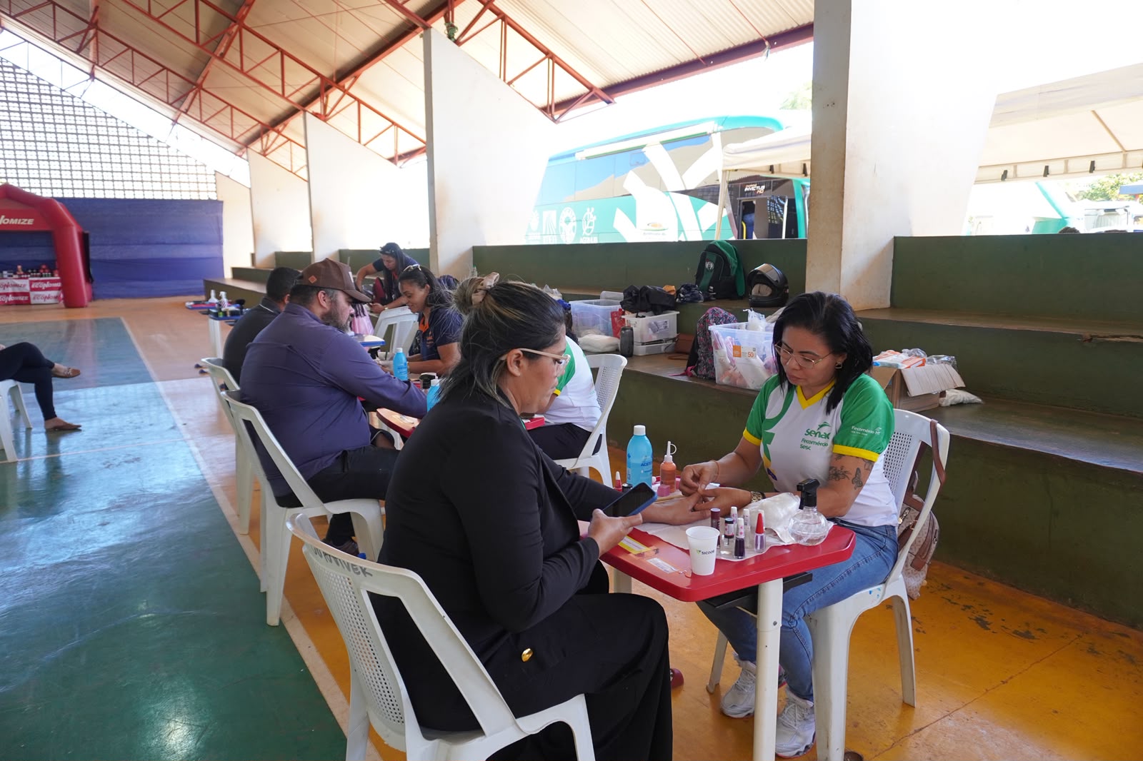 Mutirão leva saúde gratuita à zona rural de Primavera