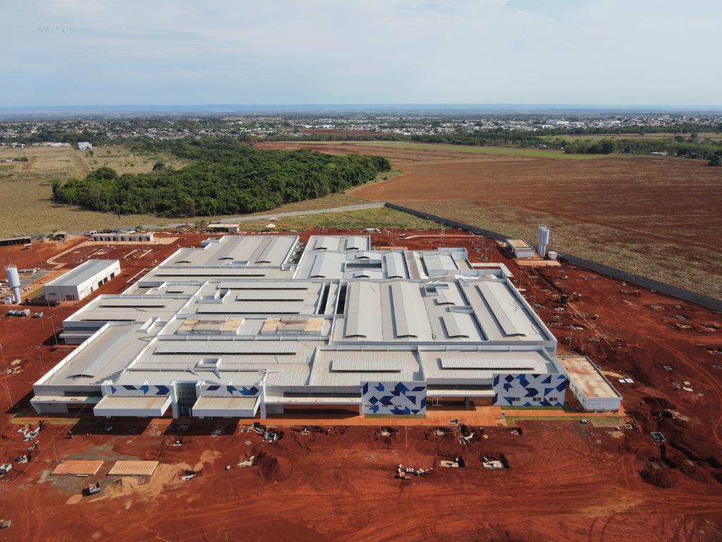 Obras de novos hospitais estaduais avançam em Mato Grosso