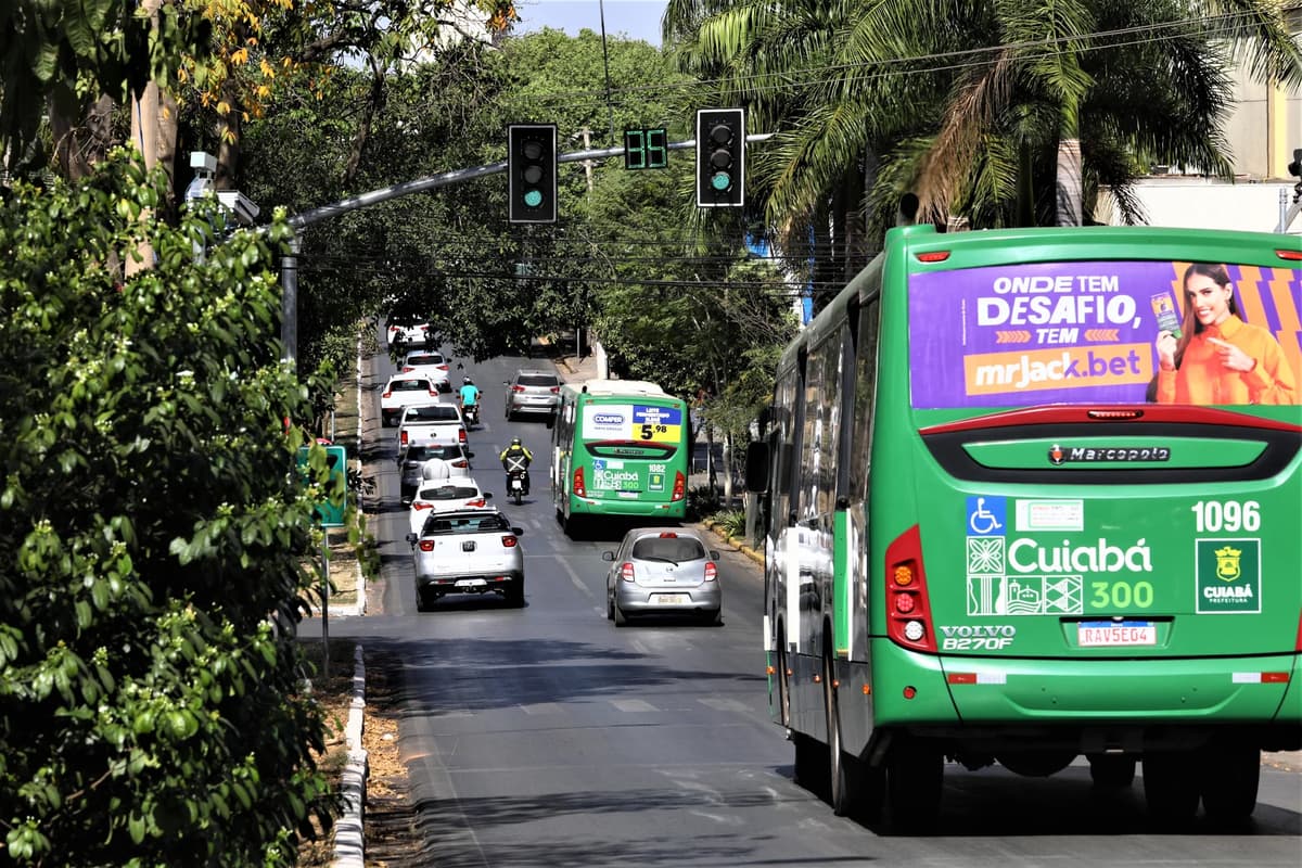 Ônibus de graça para estudantes em férias escolares em Cuiabá