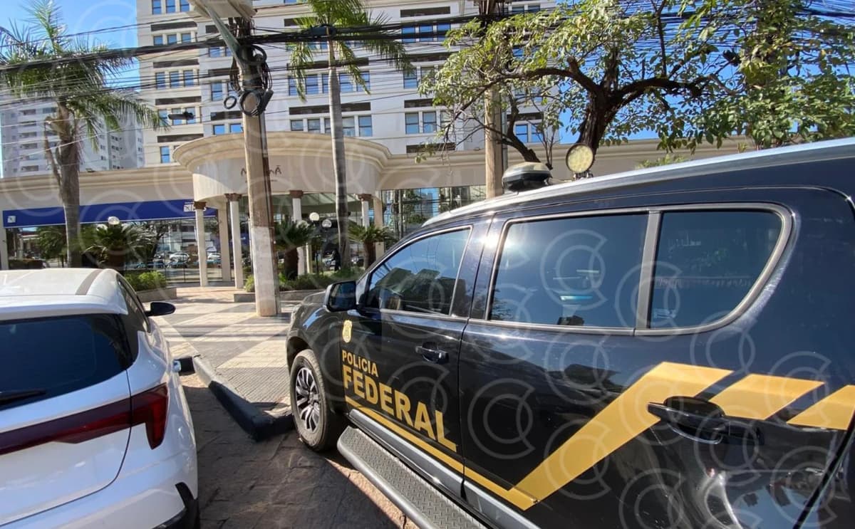 PF cumpre mandados em escritórios de desembargador em Cuiabá