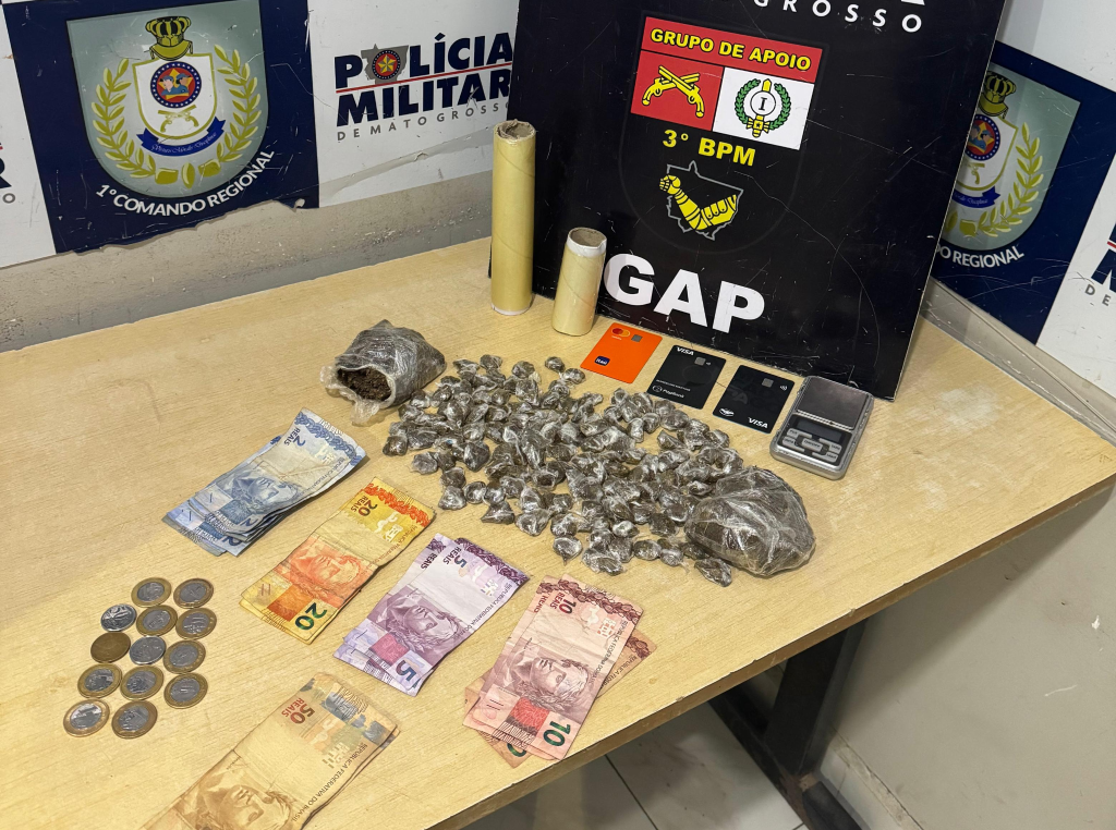 PM prende trio e apreende 128 porções de droga em Cuiabá