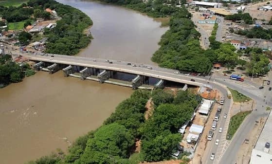 Ponte Júlio Müller terá bloqueio para obras do BRT em Cuiabá