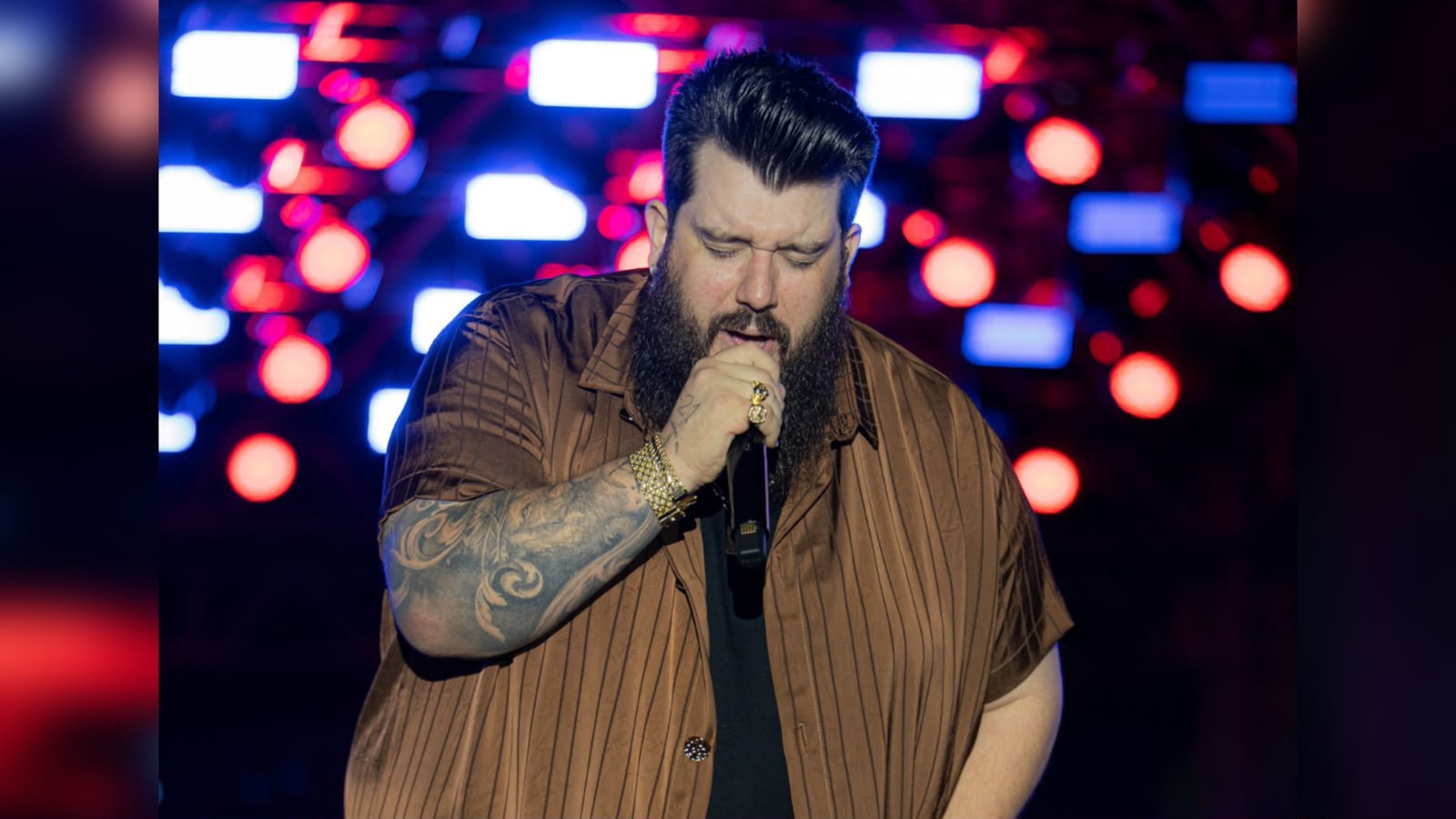 Show de Panda emociona público na Expolucas em Lucas do Rio Verde