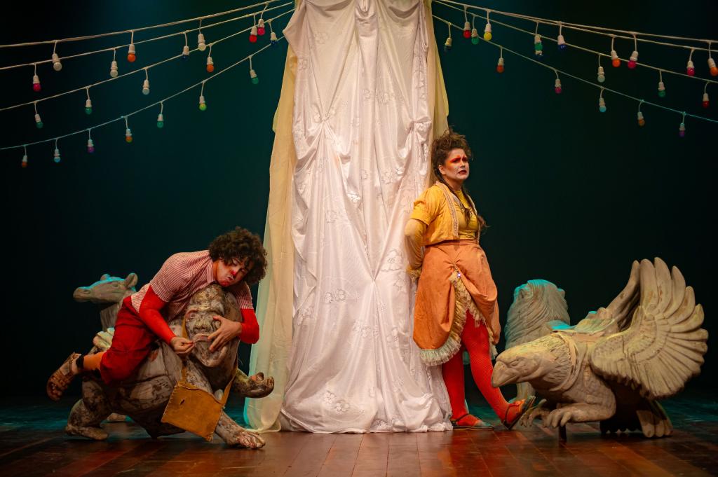 Teatro Faces leva “Sinhadores” a escolas de MT