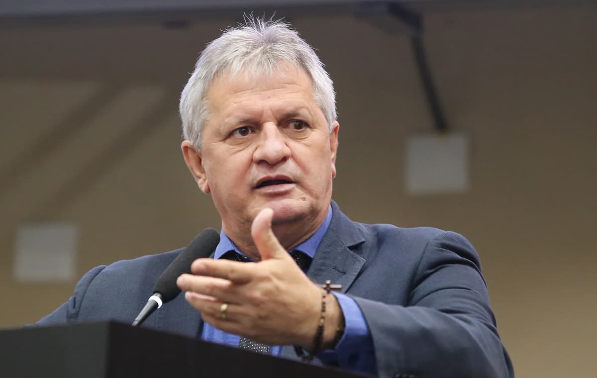 União perde cadeiras na Assembleia por chapa enxuta em MT