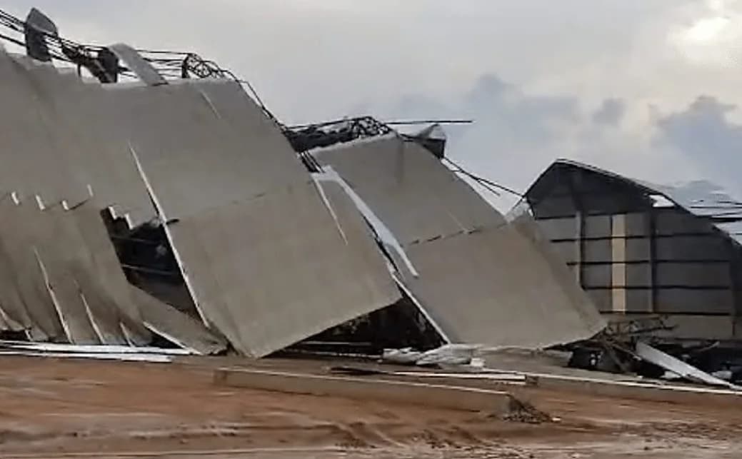 Ventos de 125 km/h destroem armazéns em Mato Grosso